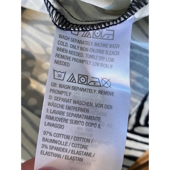 NWT Attitudes by Renee Button Front Printed Shirt Jacket Size 3X Women’s Black - Picture 5 of 8